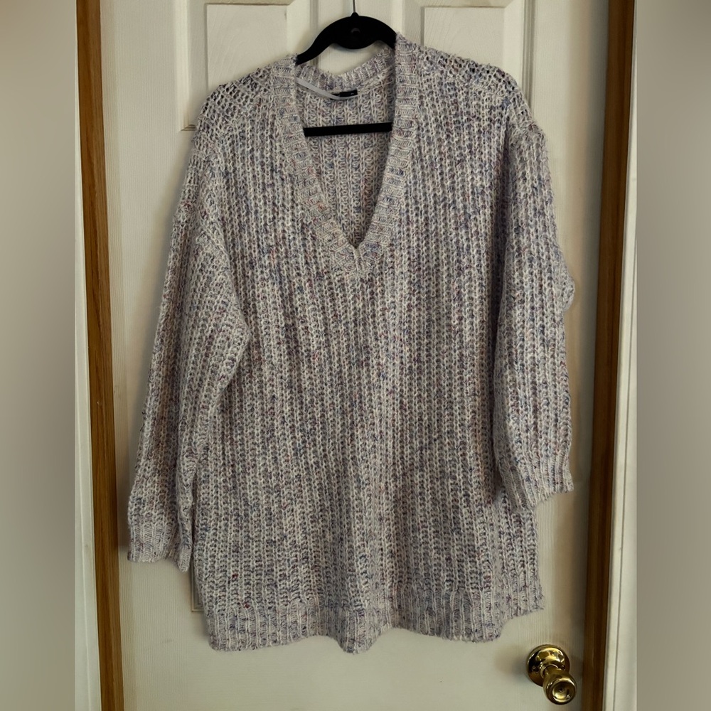 Torrid Size 2 Cream  and multicolor V-Neck Sweater with Textured Knit